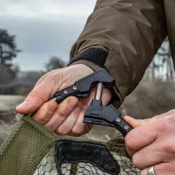 Korum Folding Latex Triangle Net 30" -Vangst Pro Verkoop 1bf1425a8d4c2105